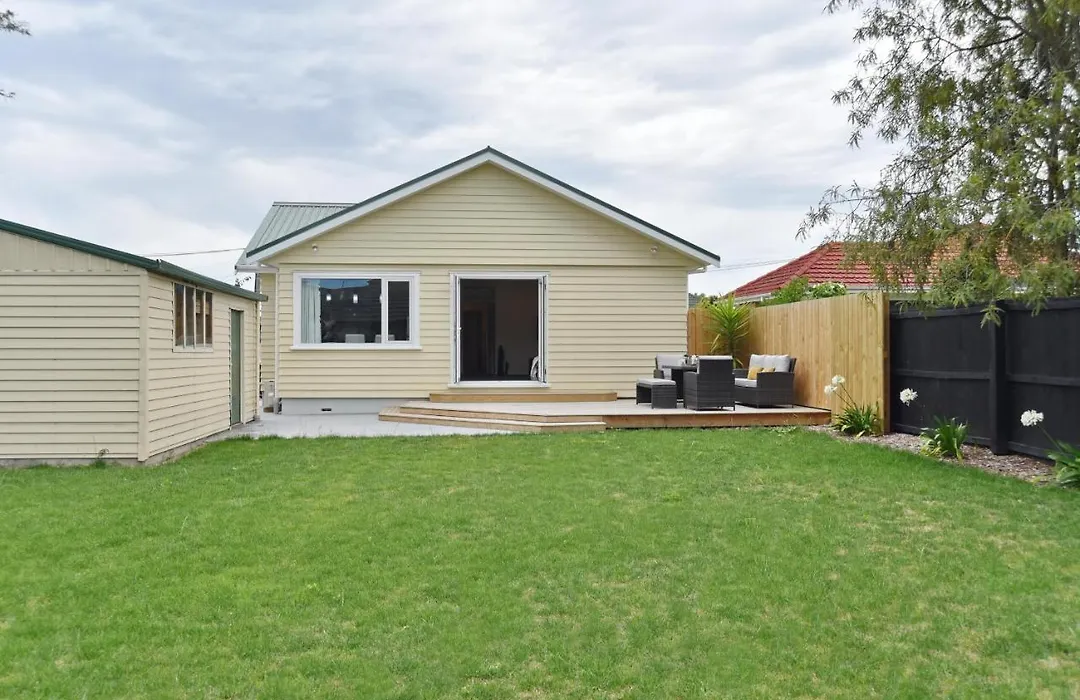 Room To Spread Out - Fenced Lawn, Pets Welcome - Weston Villa-1
