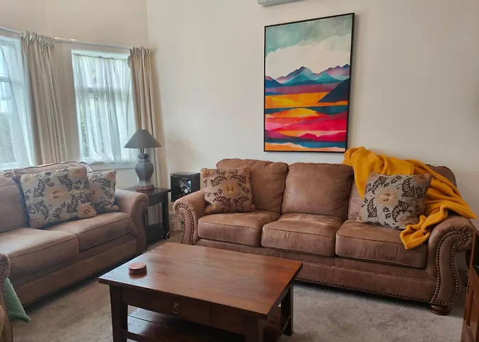 Beautiful Villa With Parking 5 Mins To One Nz Stadium