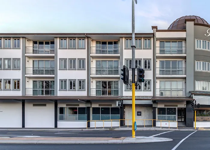 Luxury hotel only: Parkview On Hagley